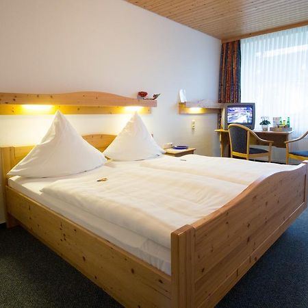 Hotel Am Lingelbach Knullwald Ruang foto