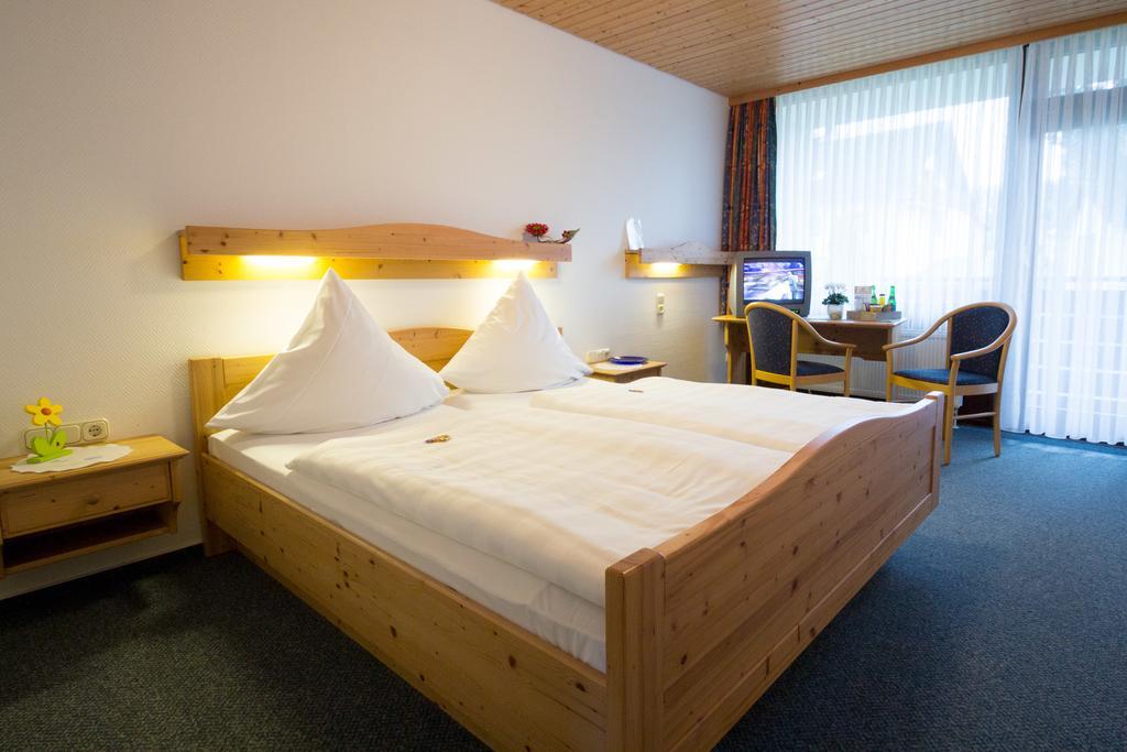 Hotel Am Lingelbach Knullwald Ruang foto